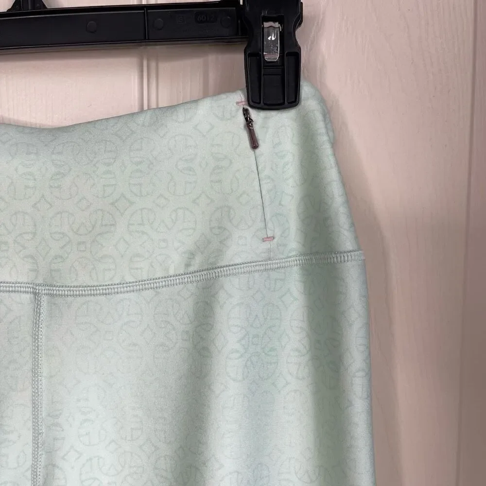 NWT CALIA Essential Mid-rise Capri Leggings (Mint Landscape) - Large